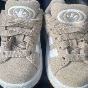 Girls all 9 pairs!! TODDLER size 5 Janie and Jack, Ugg, Adidas(age2-3years)